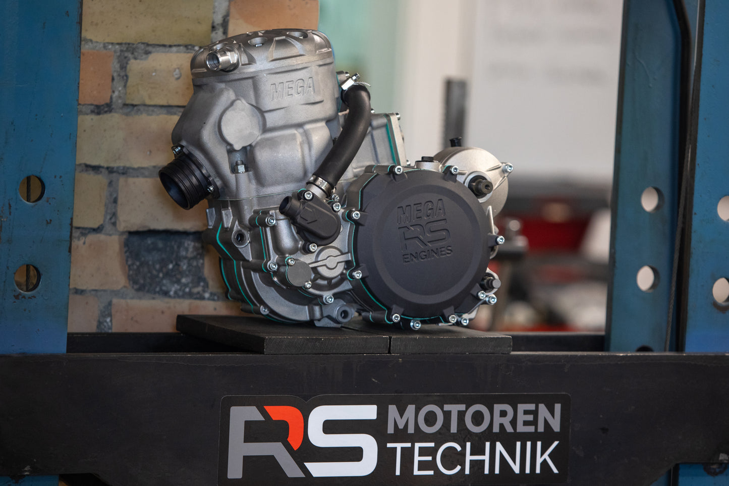 MEGA-RS SC750 GP24